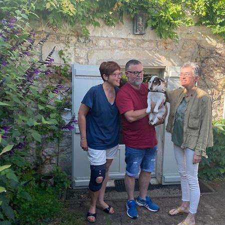 Gite Du Presbytere Port D'Envaux, Ravissante Maison De Charme 外观 照片