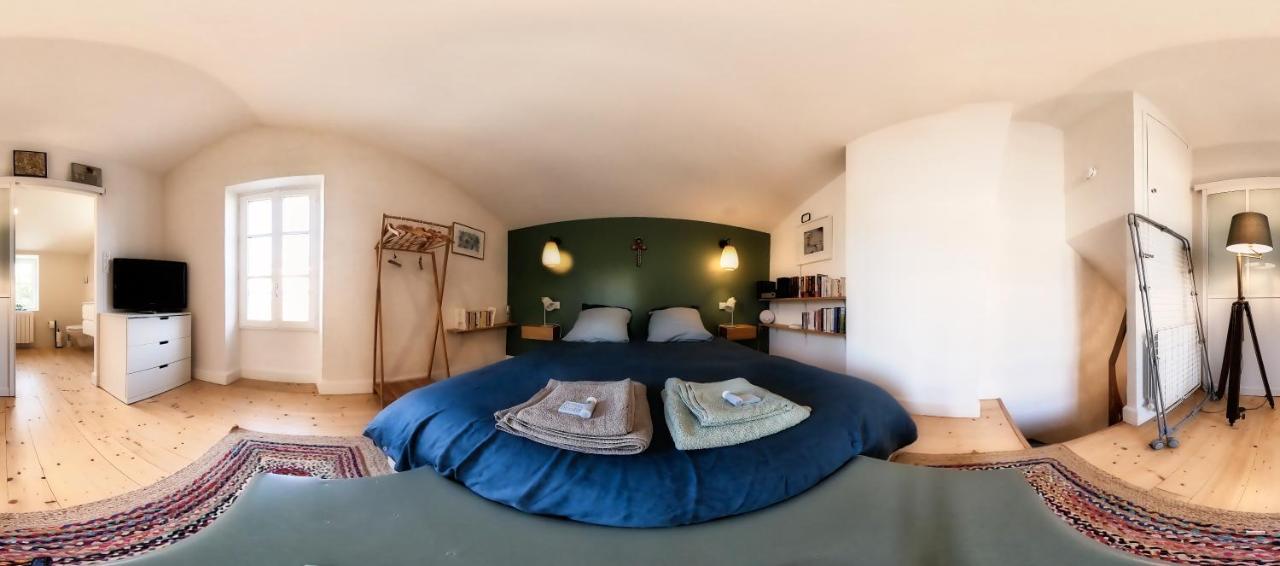 Gite Du Presbytere Port D'Envaux, Ravissante Maison De Charme 外观 照片