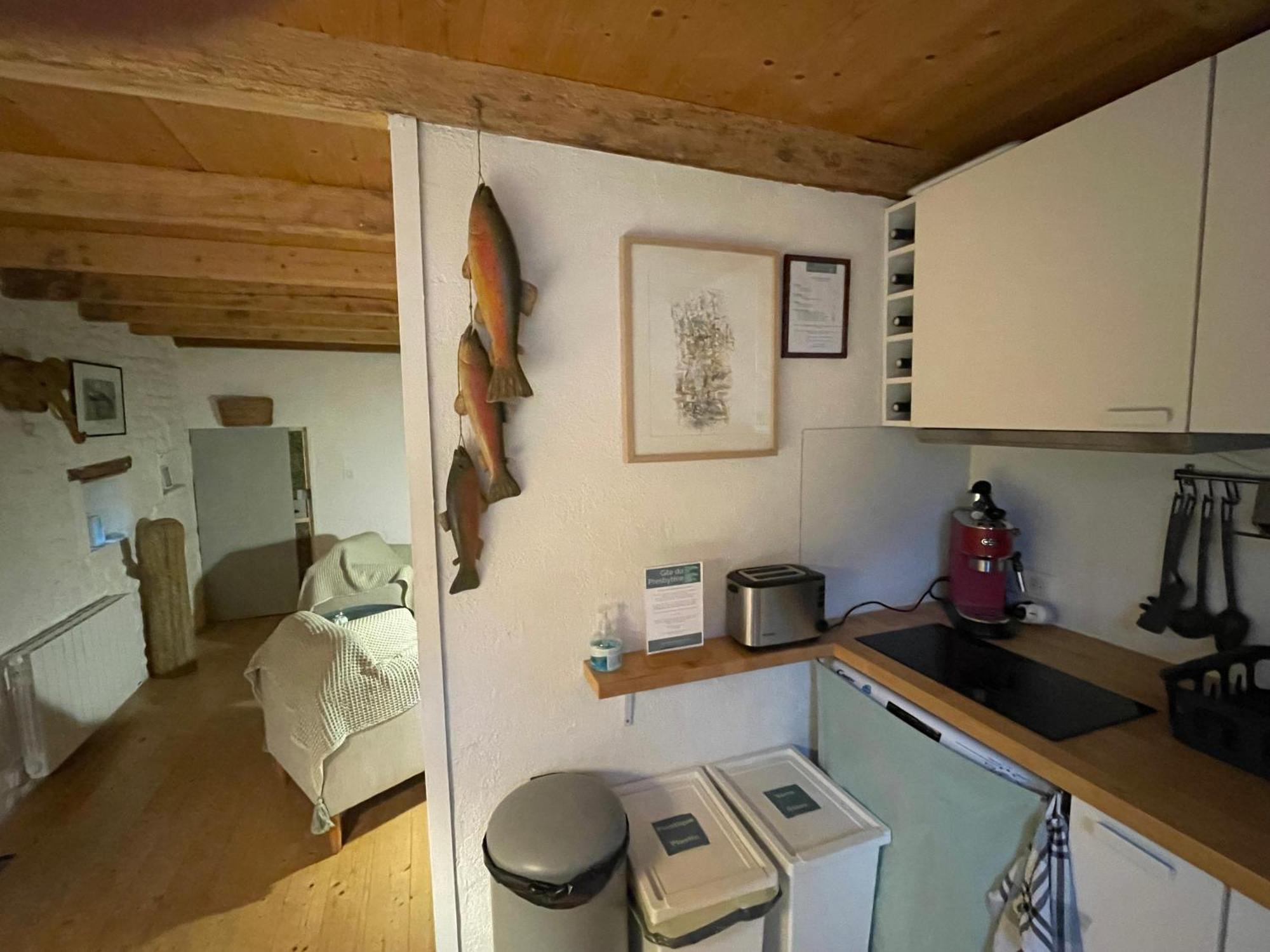 Gite Du Presbytere Port D'Envaux, Ravissante Maison De Charme 外观 照片